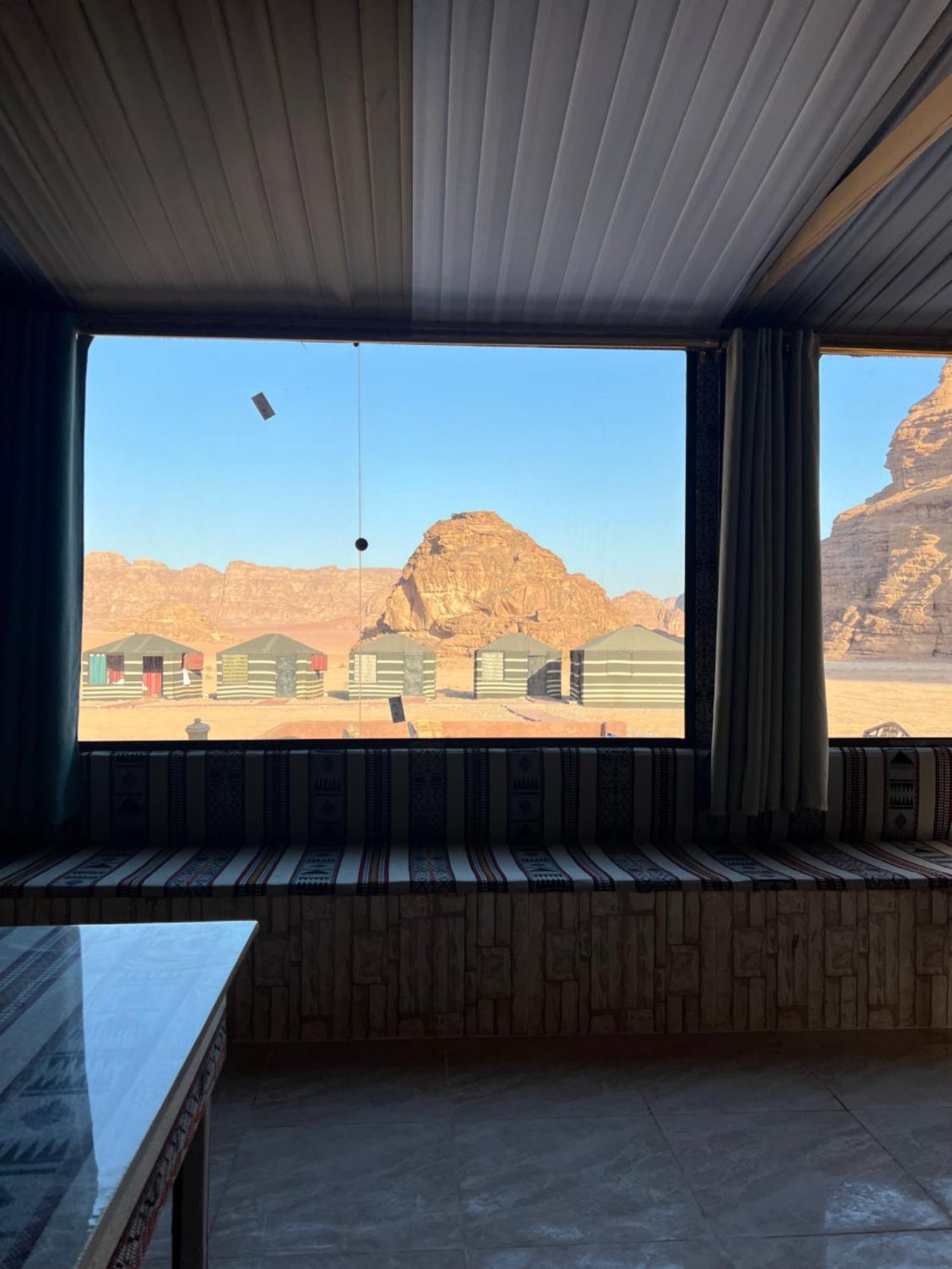 Готель Adam Bedouin Camp Ваді-Рам Екстер'єр фото